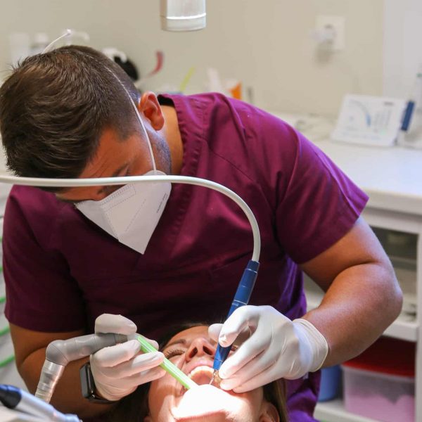 soin gencives Cabinet dentaire Méditerranée Béziers